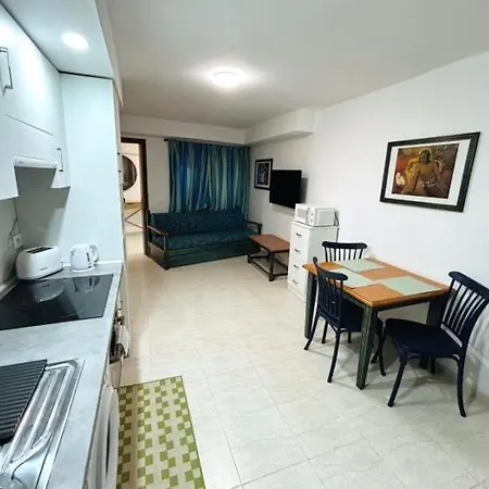 דירה Sea Breeze Flores 1b With Pool